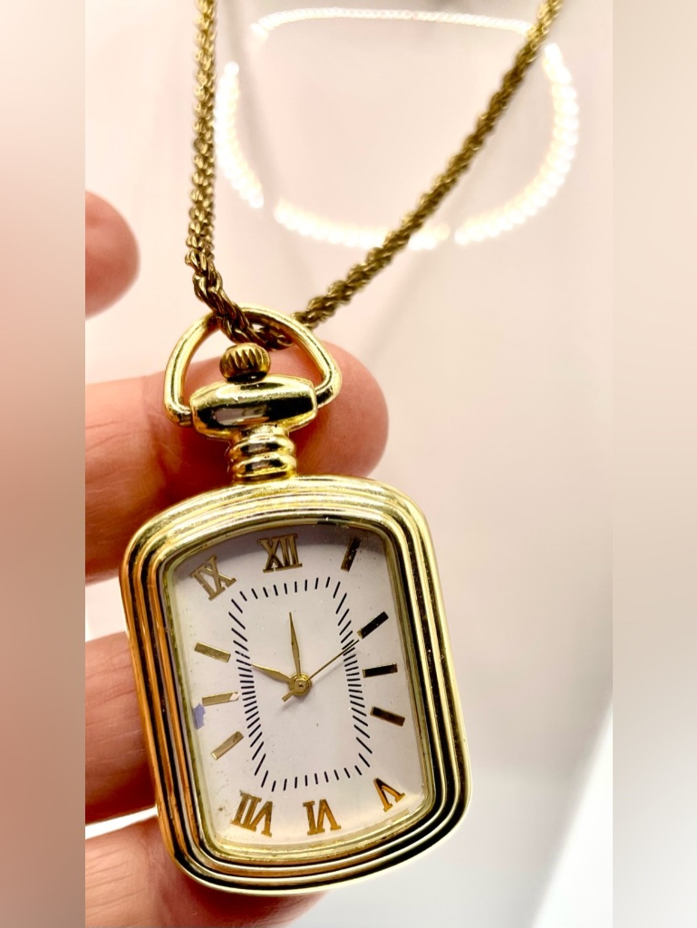 Vintage Pendant Watch Necklace Quartz Roman Numerals Gold Tone Retro 90s - Picture 4 of 8